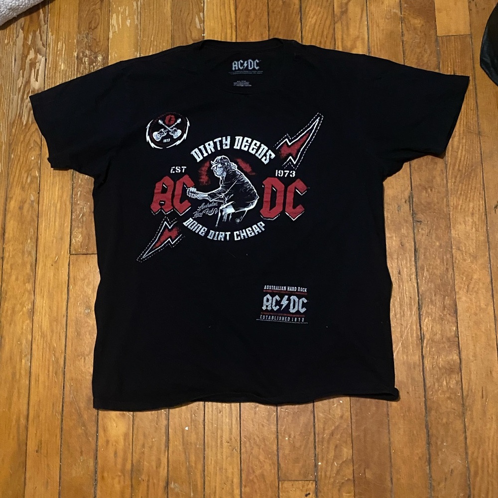 AC/DC Black and Red Graphic Tee - Picture 1 of 2